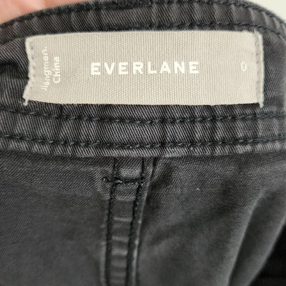 SOLD 🌟 Everlane Black The Lightweight Wide-Leg Crop Chino Pants Size 0 - Picture 12 of 16